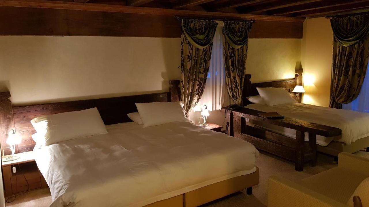 Relais Du Chateau Blanc ラ・トゥイール エクステリア 写真